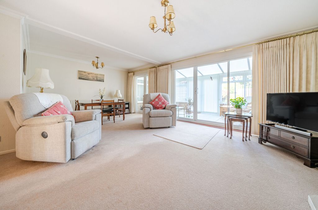 Property photo 2 of 13 1336031-25-6899B7...