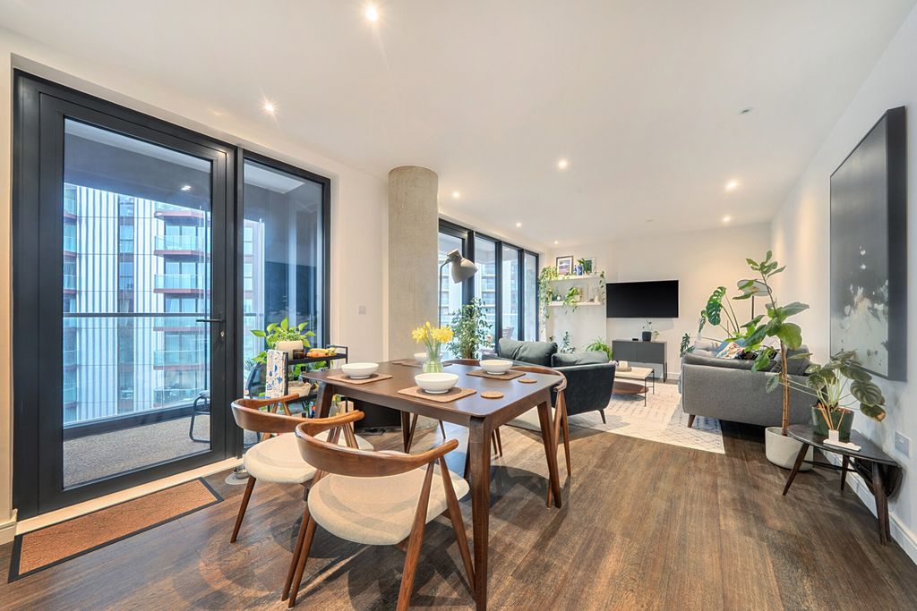 Property photo 2 of 24 Open Plan Living