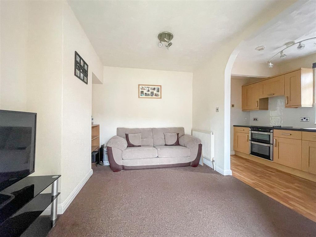 Property photo 3 of 20 Kitchen / Diner