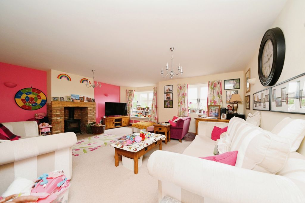 Property photo 2 of 17 Photography