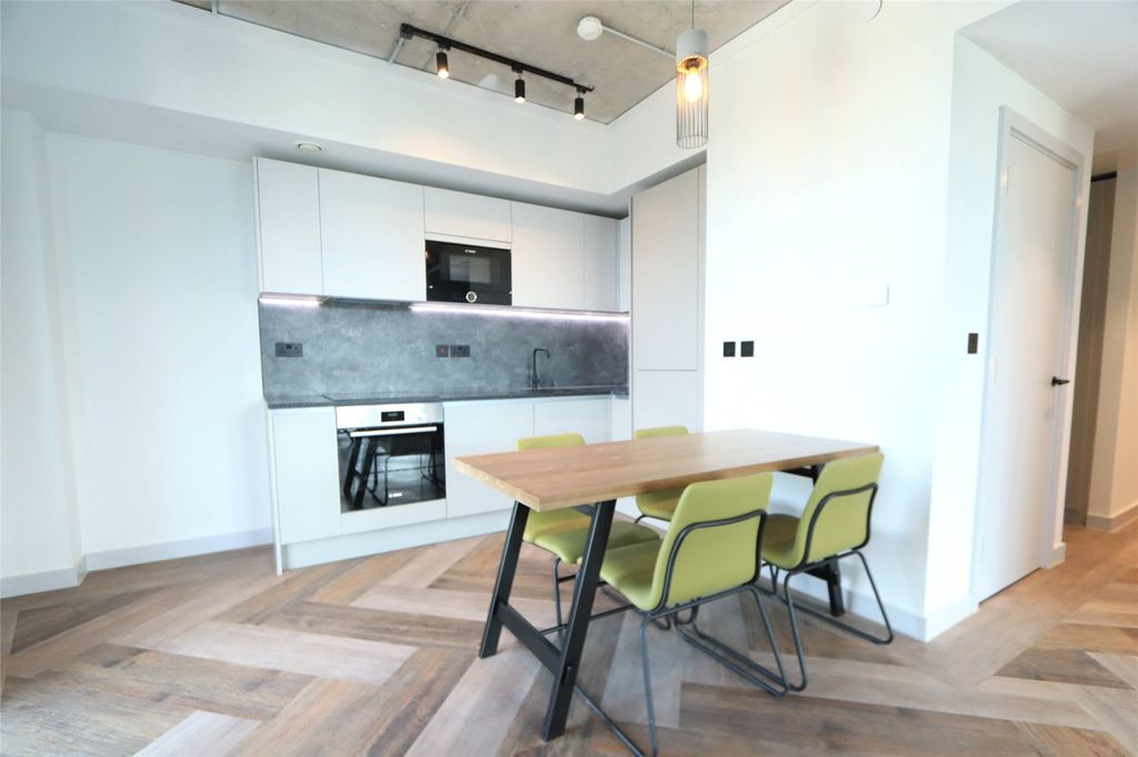 Property photo 2 of 14 Picture No. 05