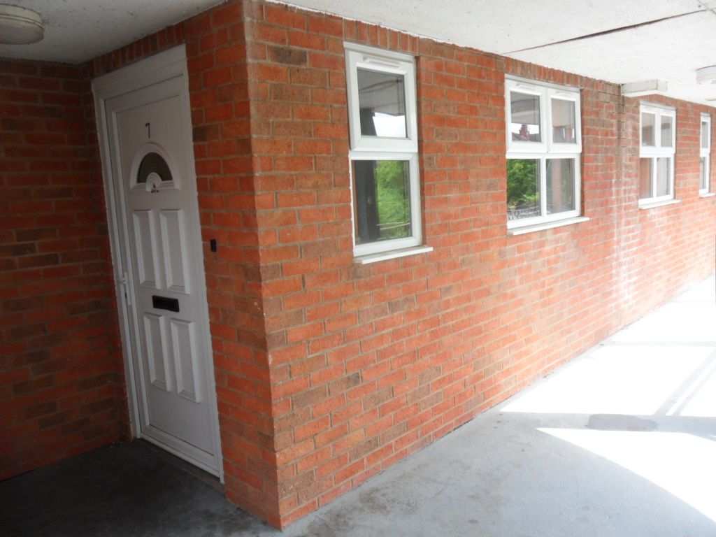 Property photo 2 of 8