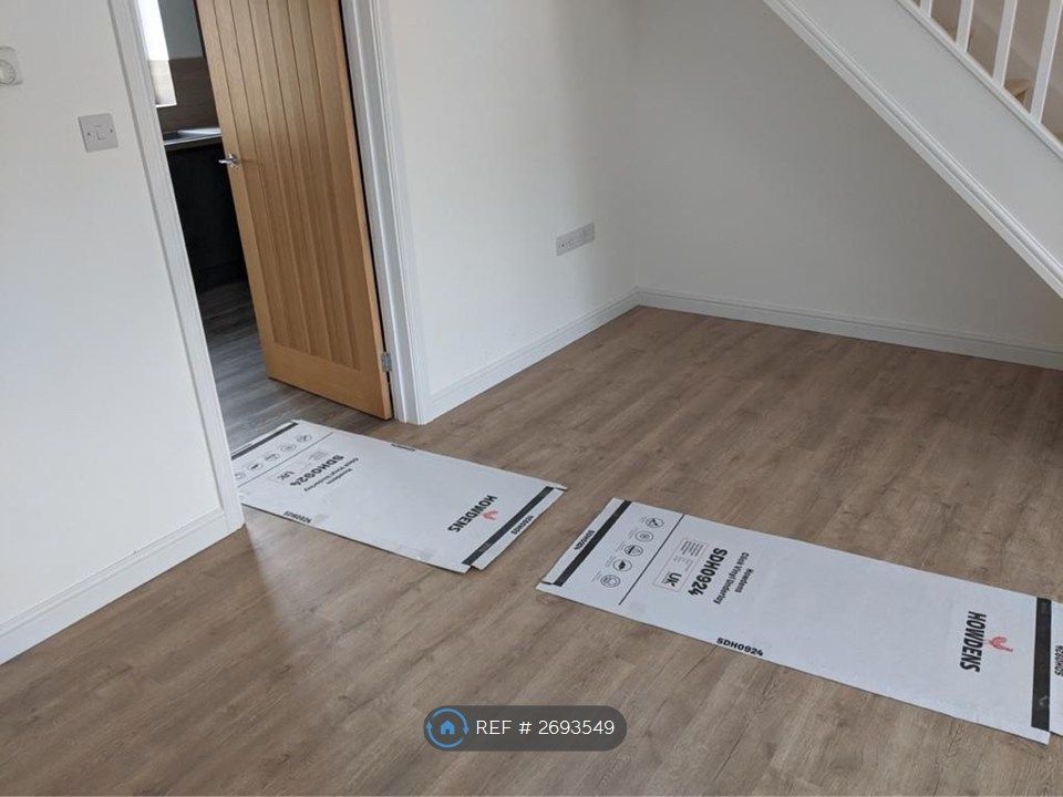 Property photo 3 of 7 Lounge