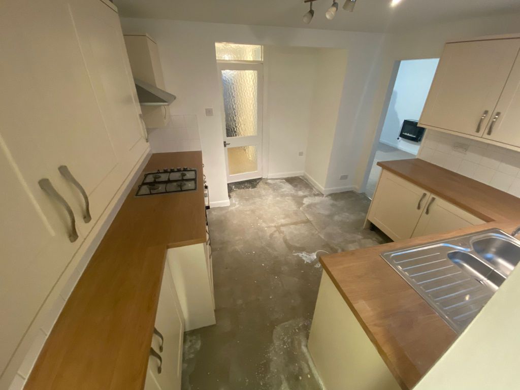 Property photo 3 of 13 Kitchen