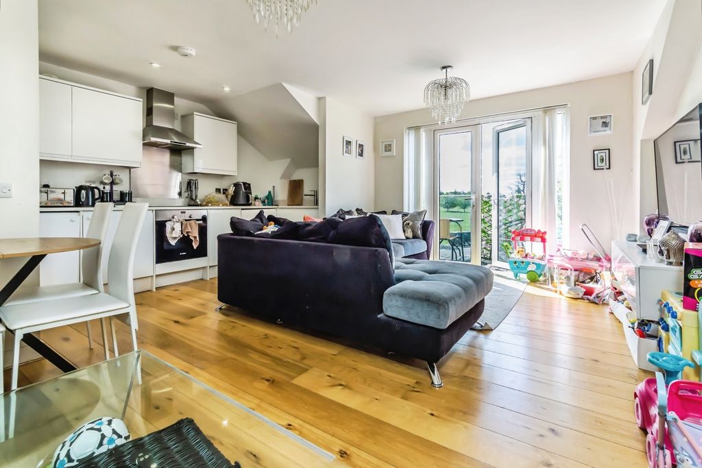 Property photo 2 of 23 Pbox-Img.Jpg