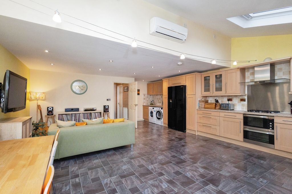 Property photo 3 of 19 Photography