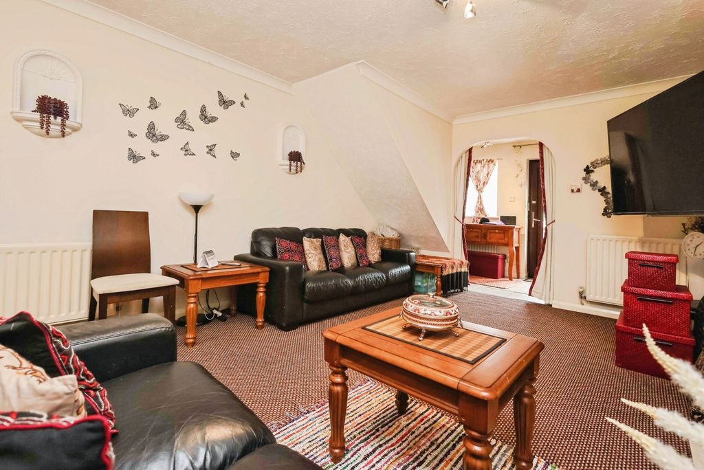 Property photo 2 of 18 Photo