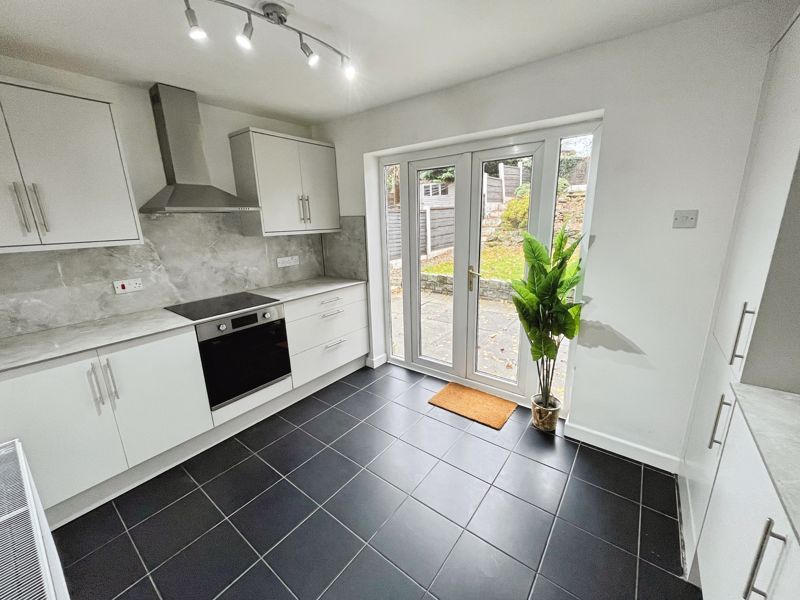 Property photo 1 of 9 Kitchen