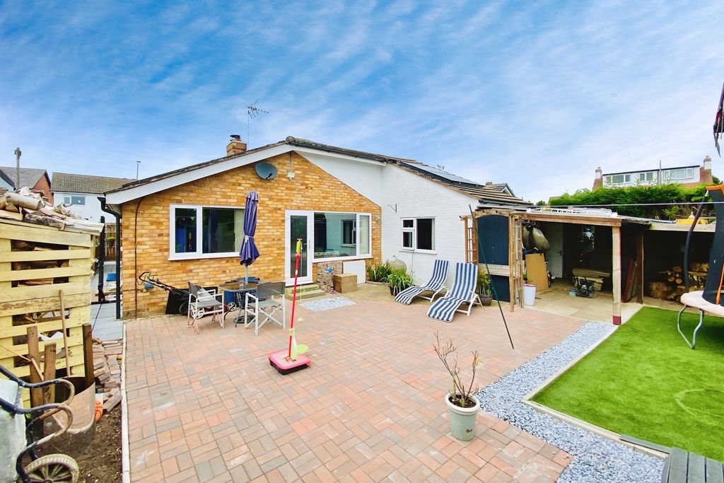 Property photo 2 of 17