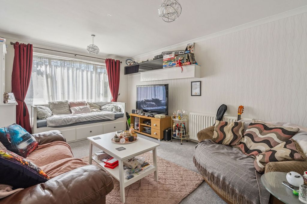Property photo 2 of 13