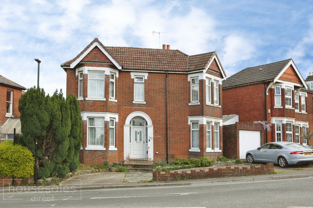 Property photo 1 of 15