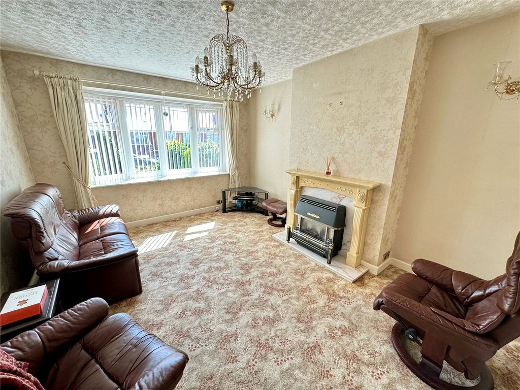 Property photo 2 of 11 Picture No. 12