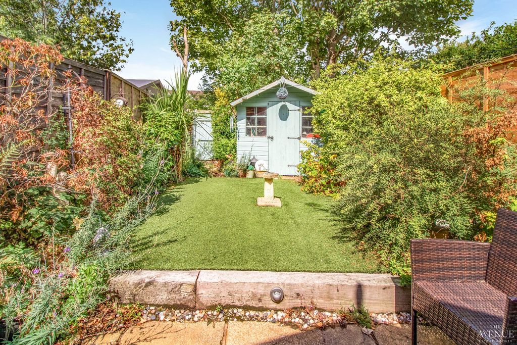 Property photo 2 of 19 4105005
