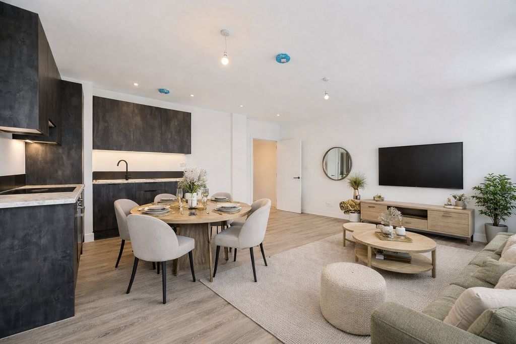 Property photo 3 of 5