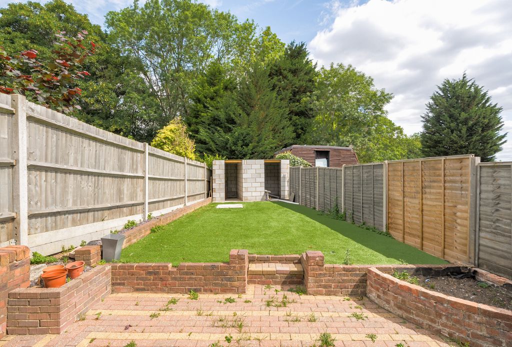 Property photo 3 of 11 1315799-8-68596Da...