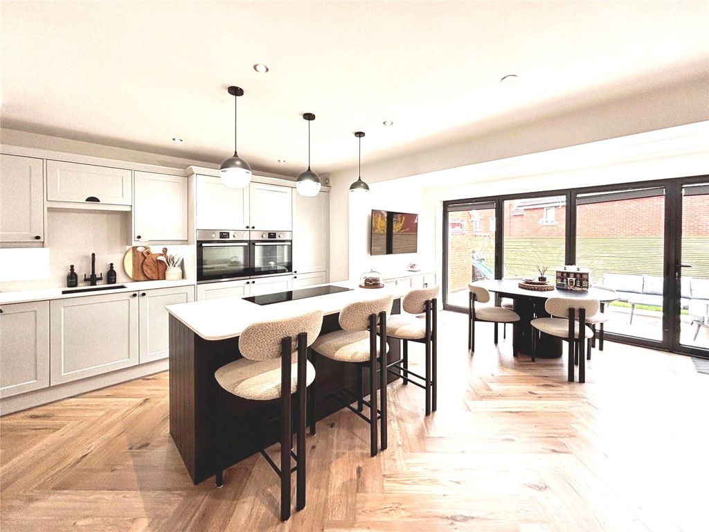 Property photo 3 of 17 Kitchen Dinng Room