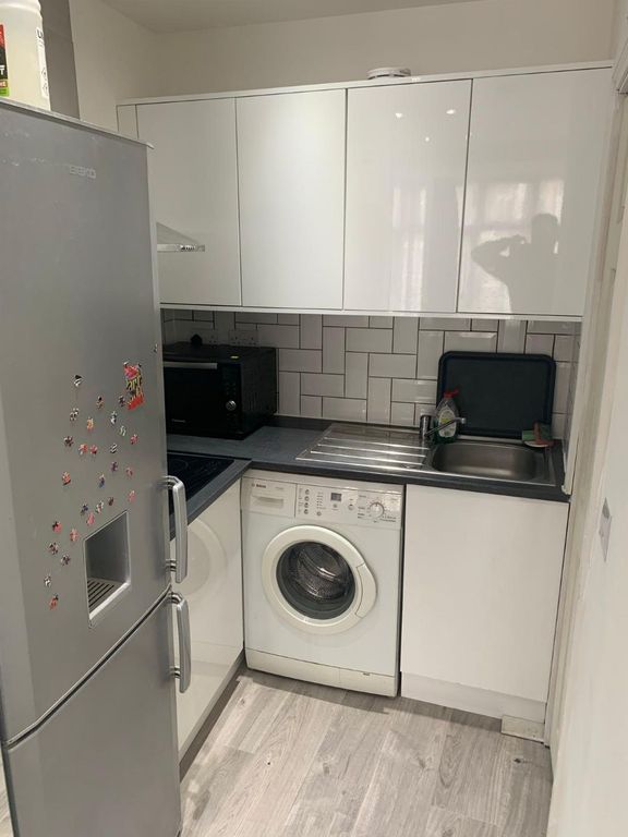 Property photo 1 of 3