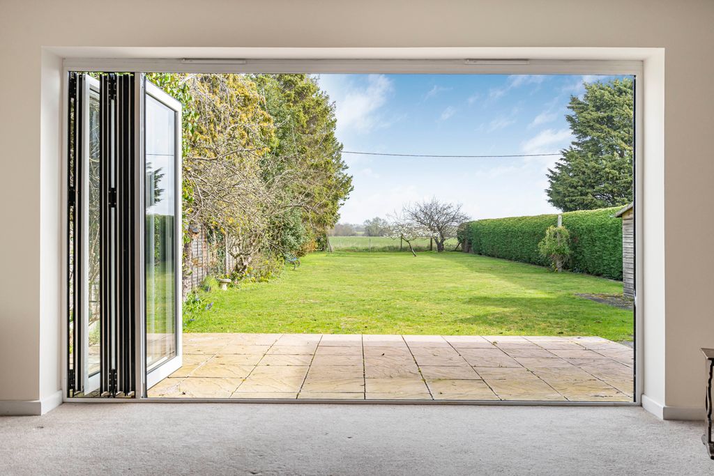 Property photo 2 of 31 1877223