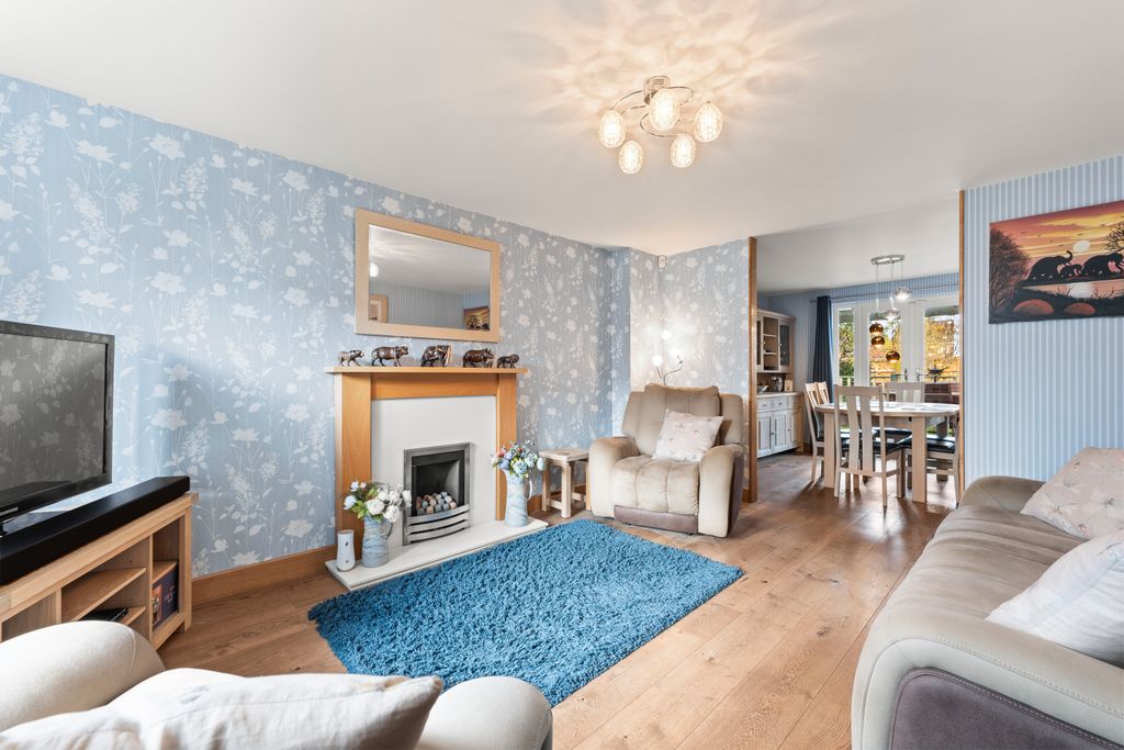 Property photo 2 of 23