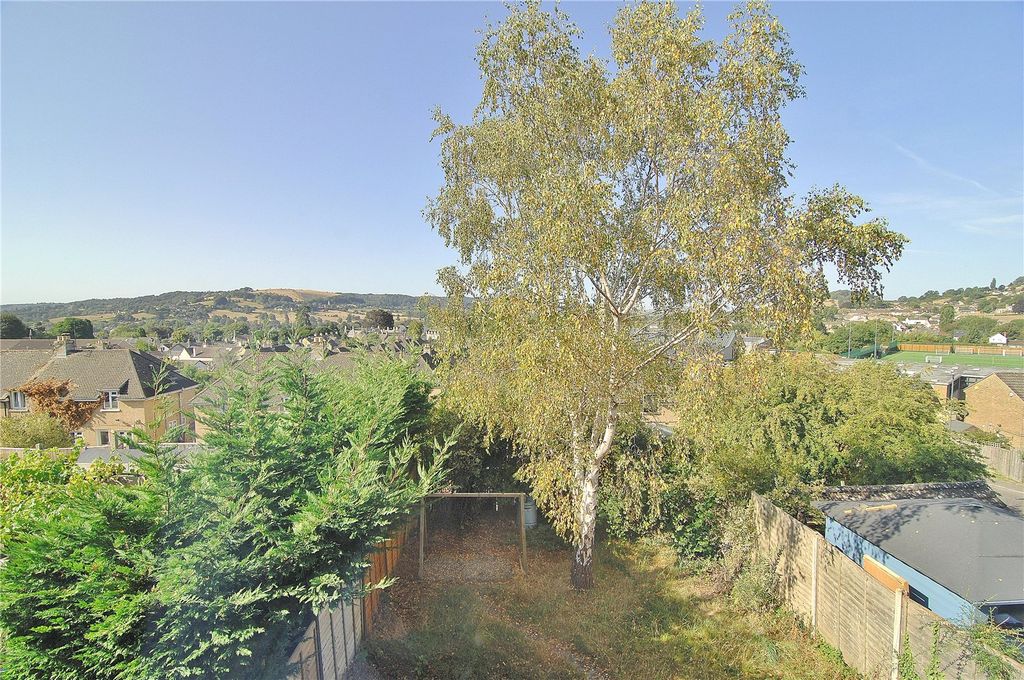 Property photo 2 of 15 Picture No. 19