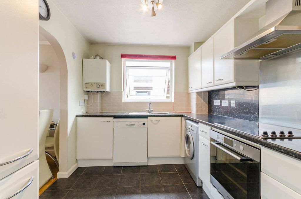Property photo 2 of 15