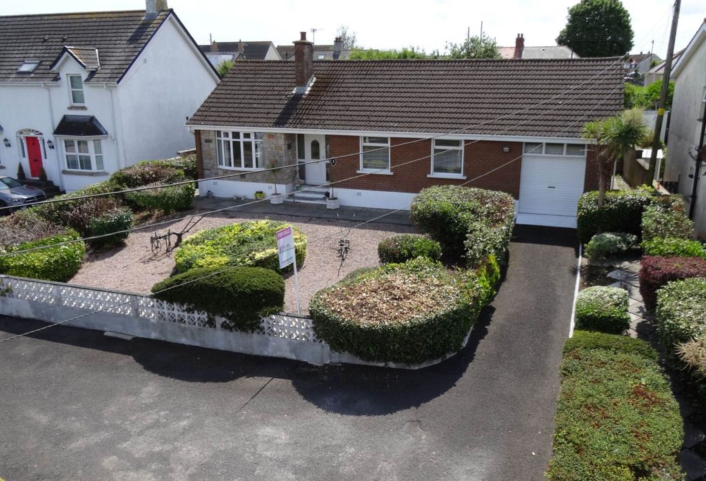 Property photo 2 of 24