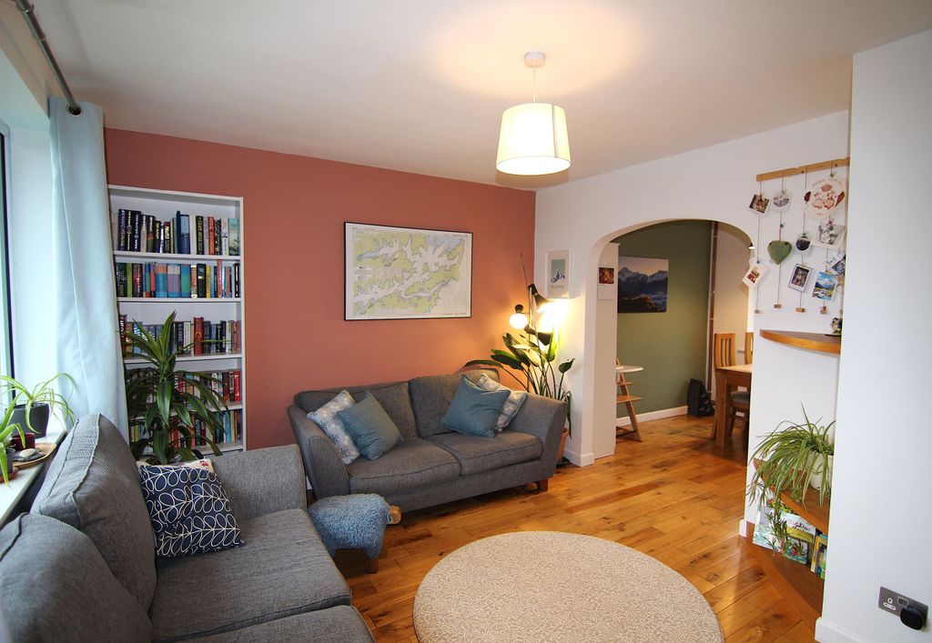 Property photo 3 of 11