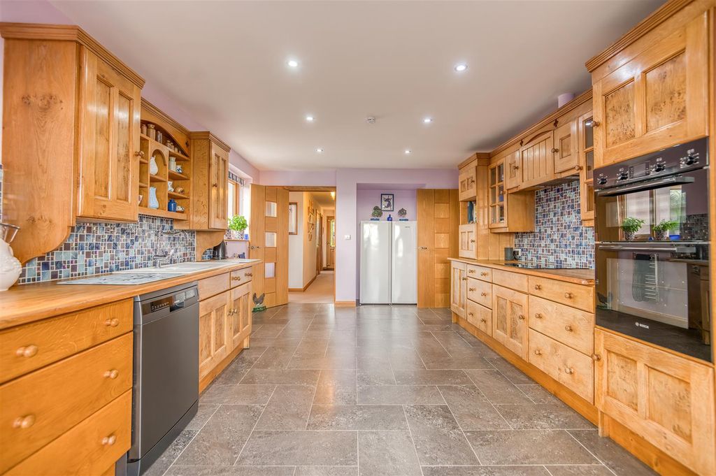 Property photo 2 of 60 _Dsc6386_Hdr.Jpg