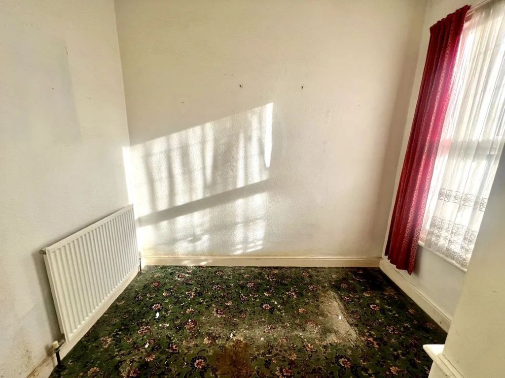 Property photo 3 of 6 Image 3