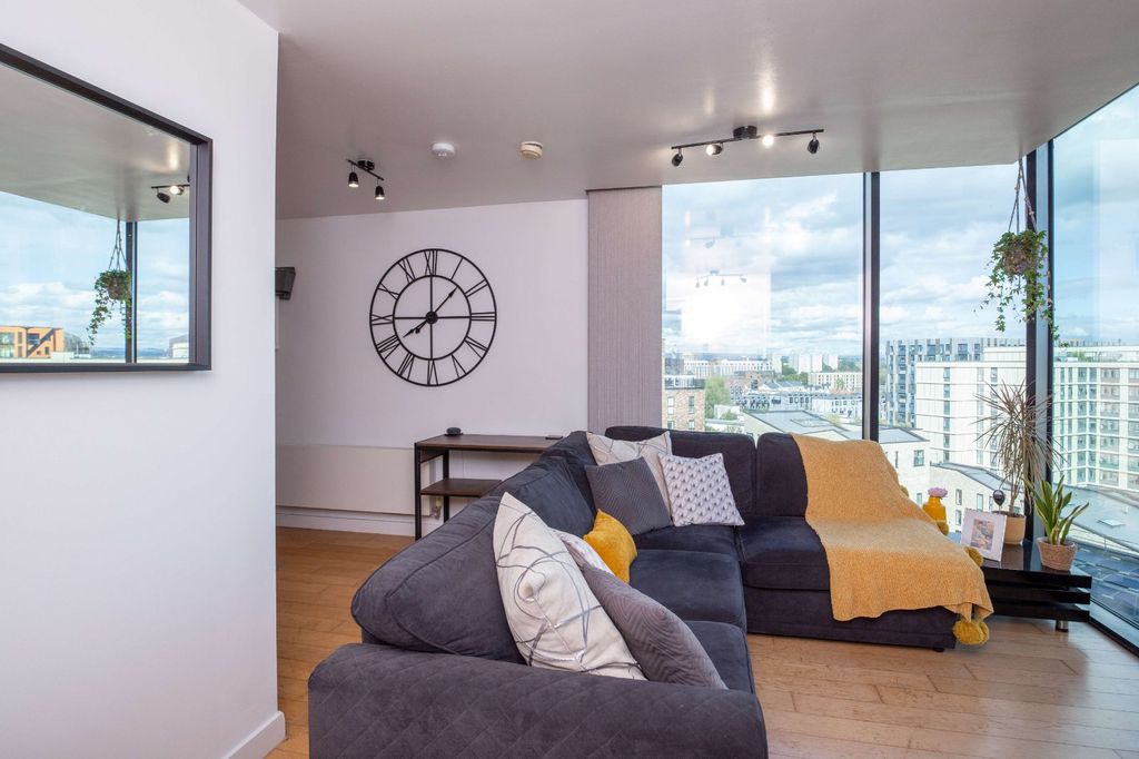 Property photo 1 of 9 Photo