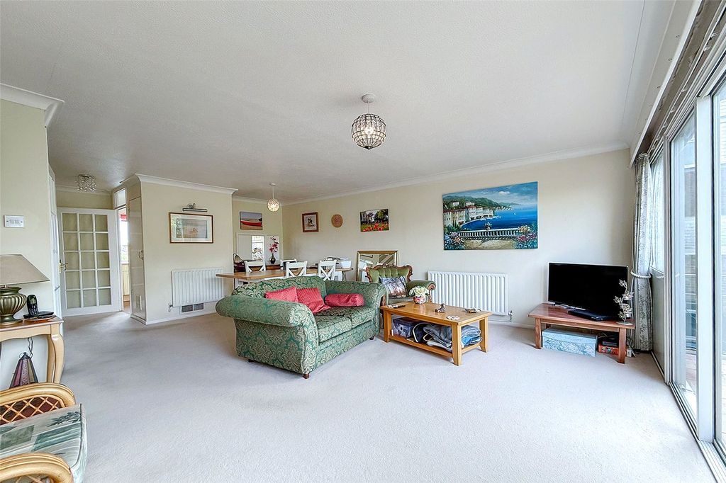 Property photo 2 of 20 Picture No. 08