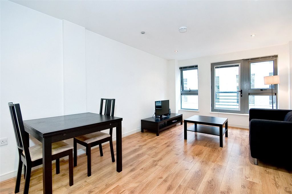 Property photo 1 of 8 Picture No. 06