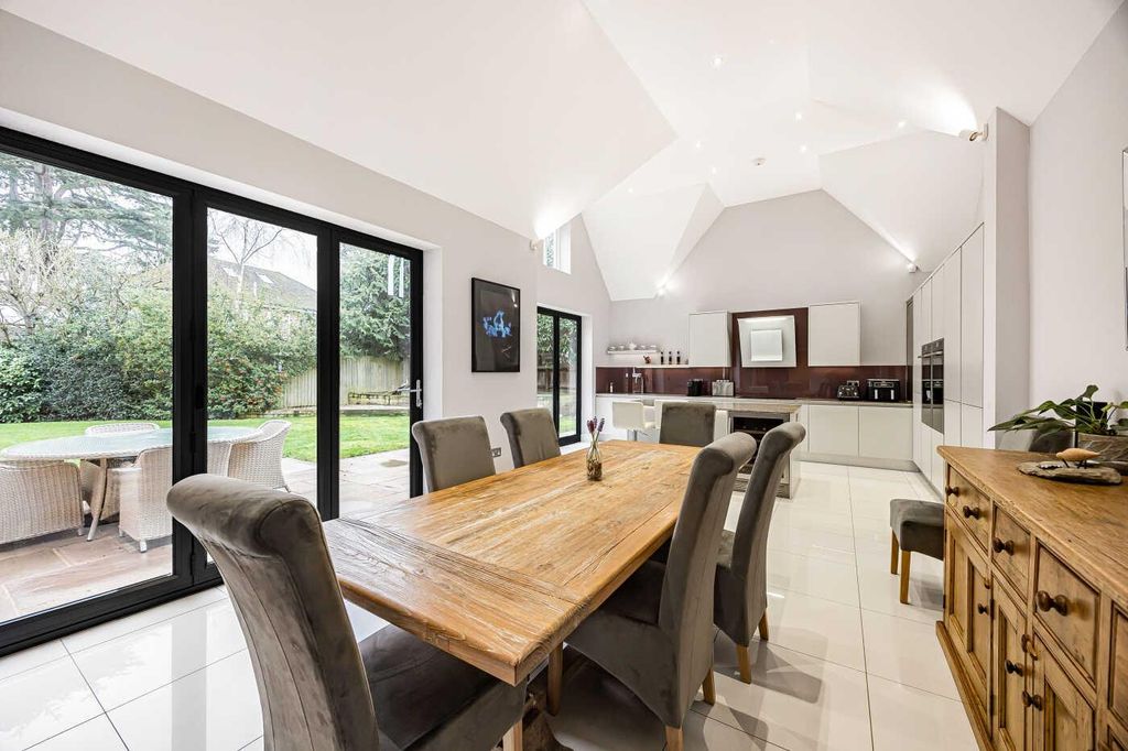 Property photo 2 of 28 Image