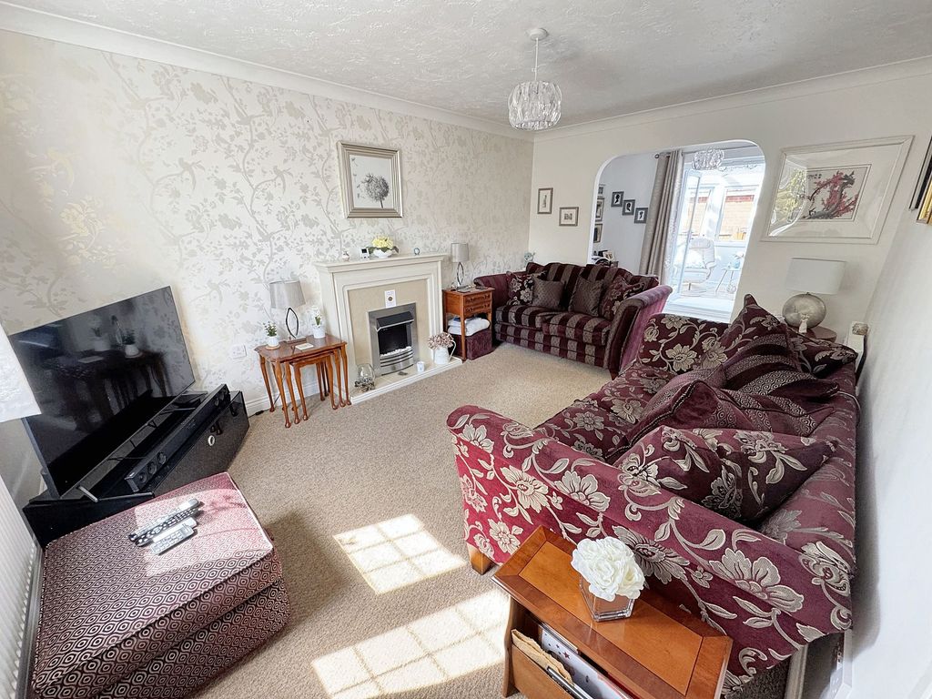 Property photo 3 of 24