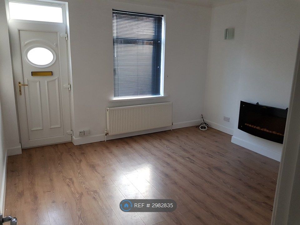 Property photo 1 of 22 Front Room