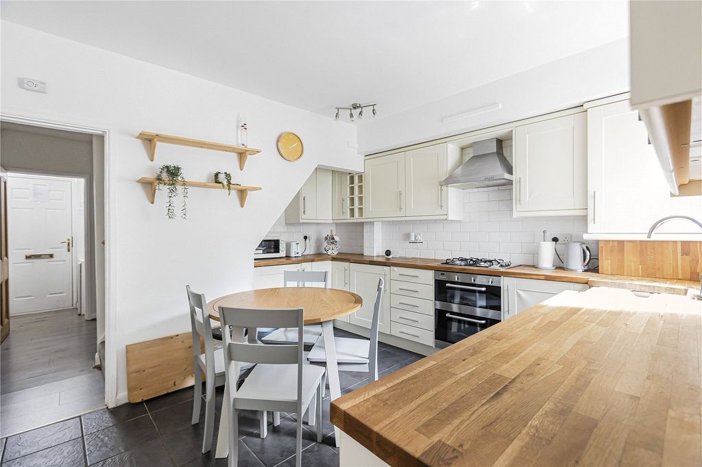 Property photo 2 of 17 Picture No. 01