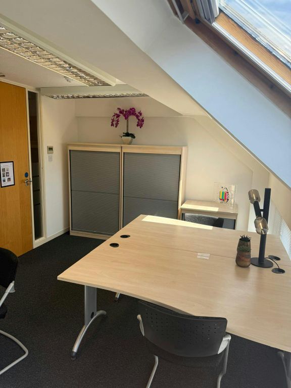 Property photo 3 of 9 Typical Office 2.Jpg