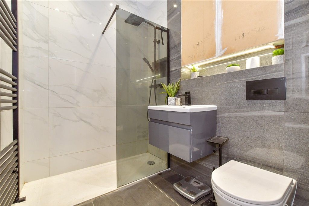 Property photo 3 of 6 Shower Room