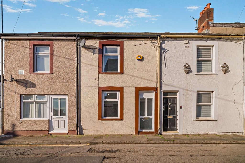 Property photo 1 of 22