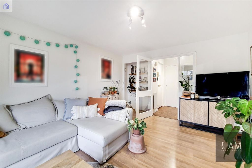 Property photo 1 of 11 Reception