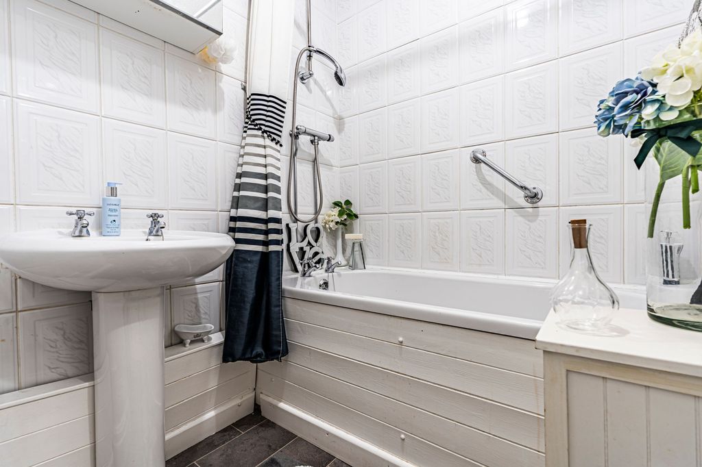 Additional image 18 of 2 bed flat for saleCedar Crescent, Tonteg CF38