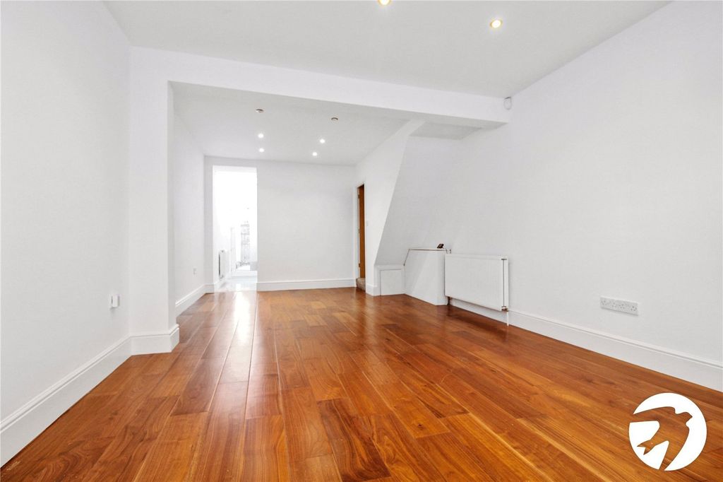 Property photo 2 of 9 Picture No. 08