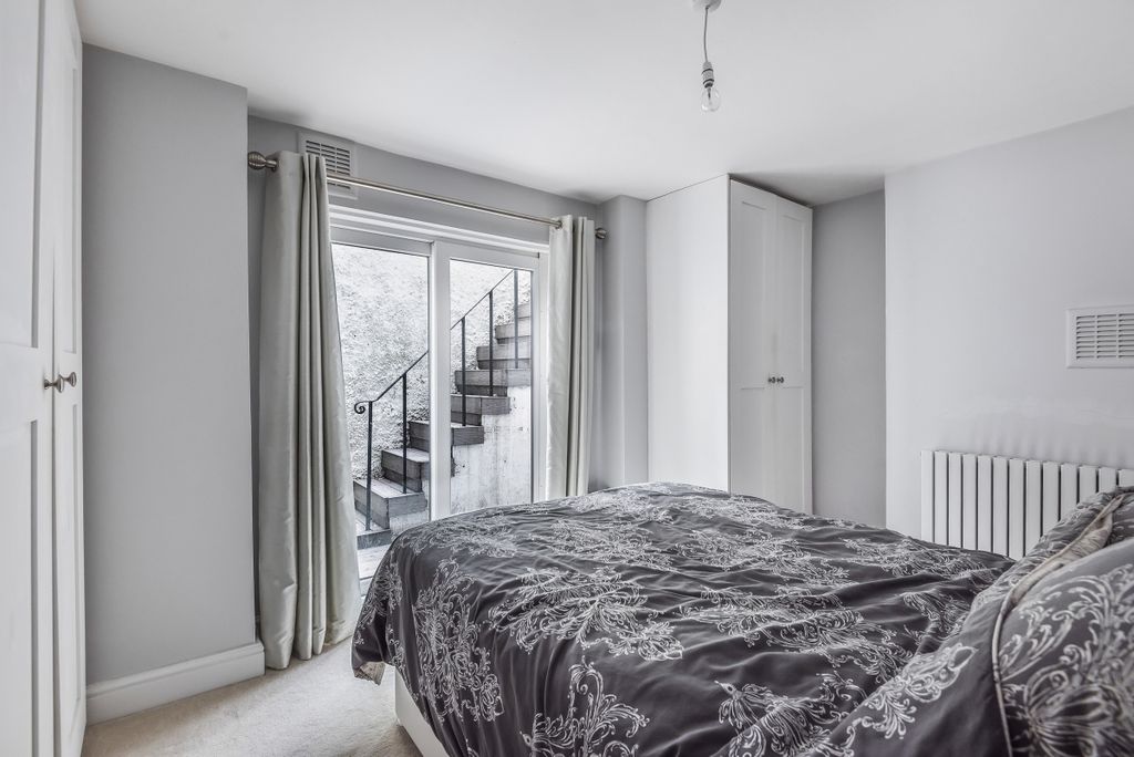 Property photo 3 of 6 608729 (4)