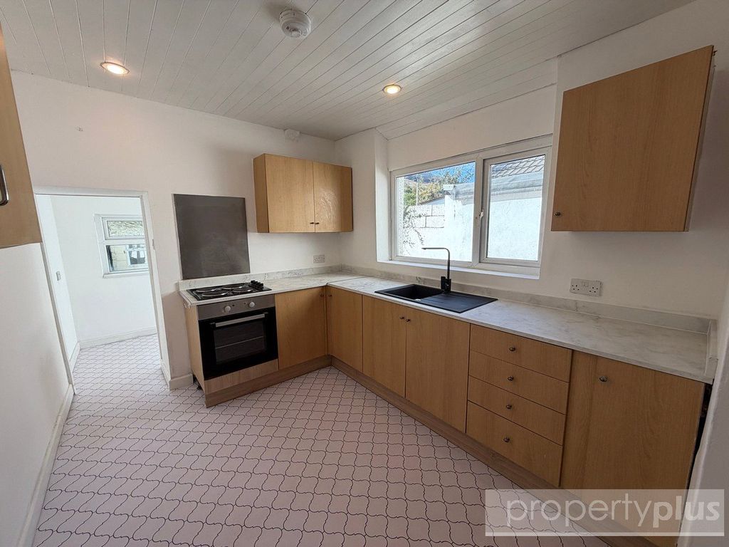 Property photo 2 of 15 Picture No. 03