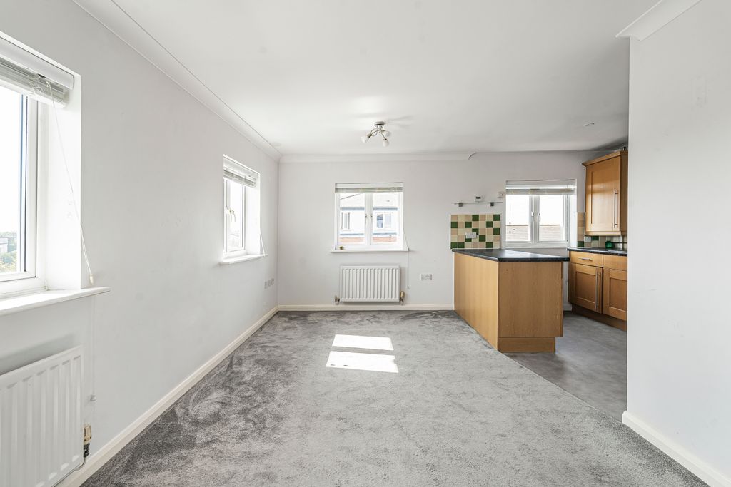 Property photo 2 of 12 461151