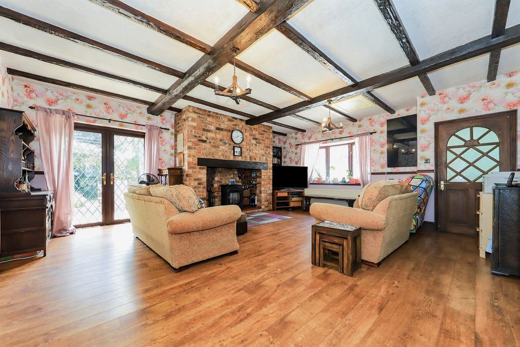 Property photo 3 of 19