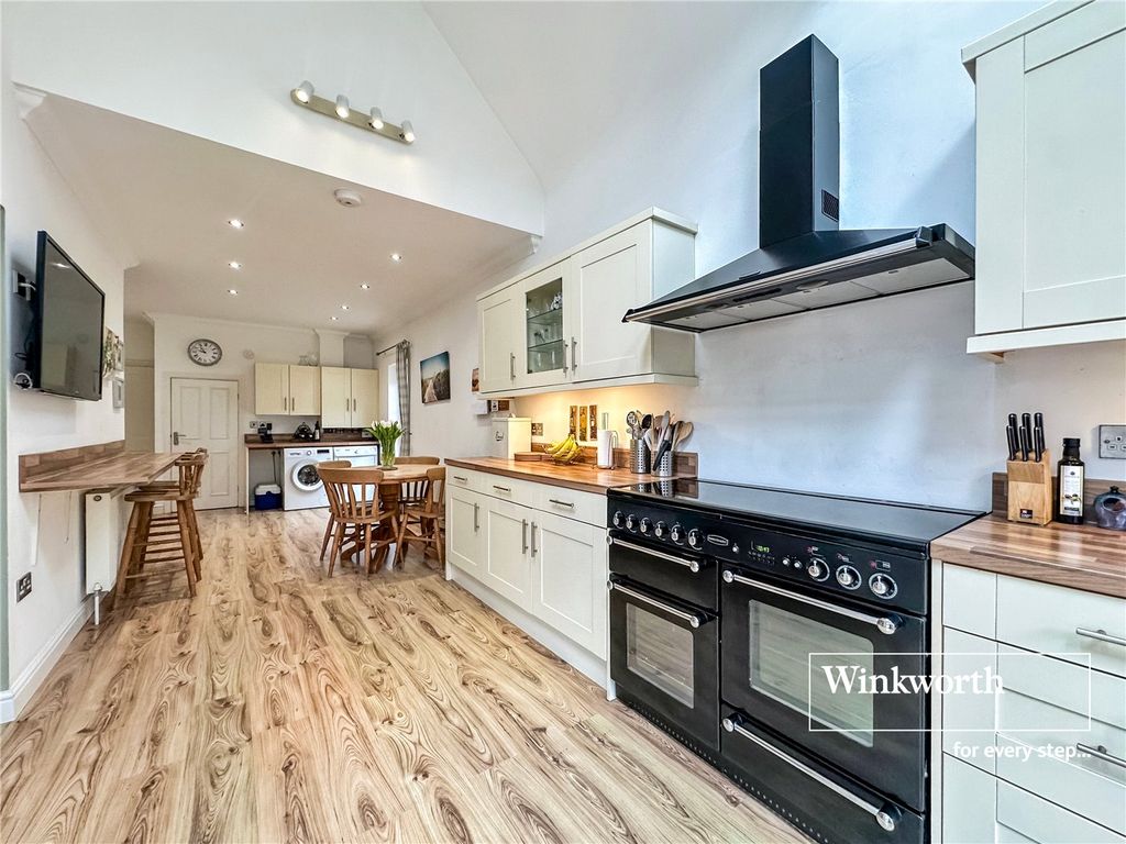 Property photo 3 of 23 Picture No. 52