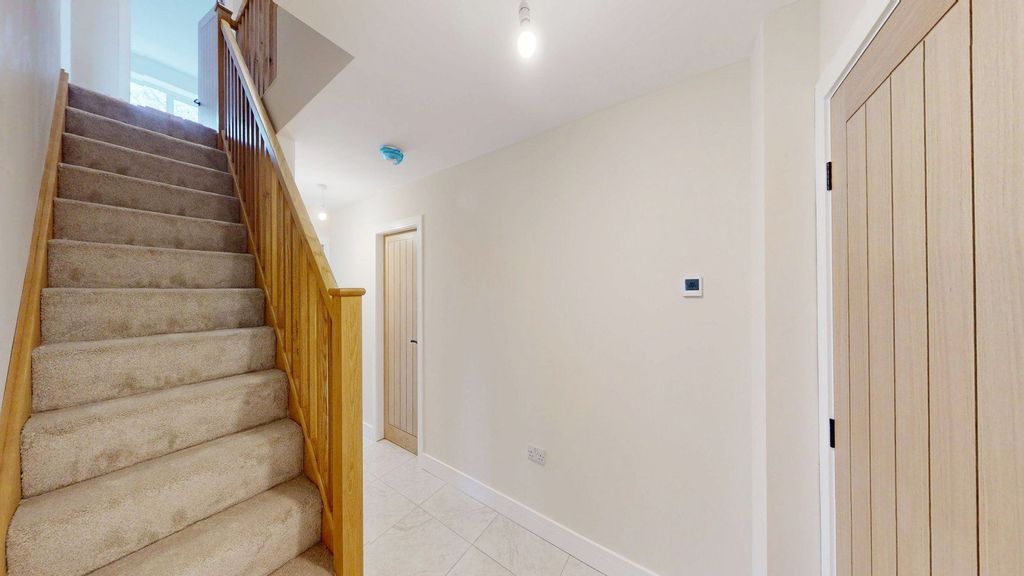 Property photo 3 of 23 Hallway