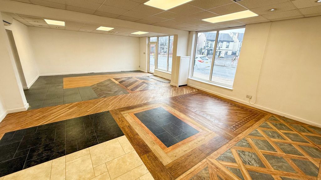 Property photo 1 of 7 Shop To Rent