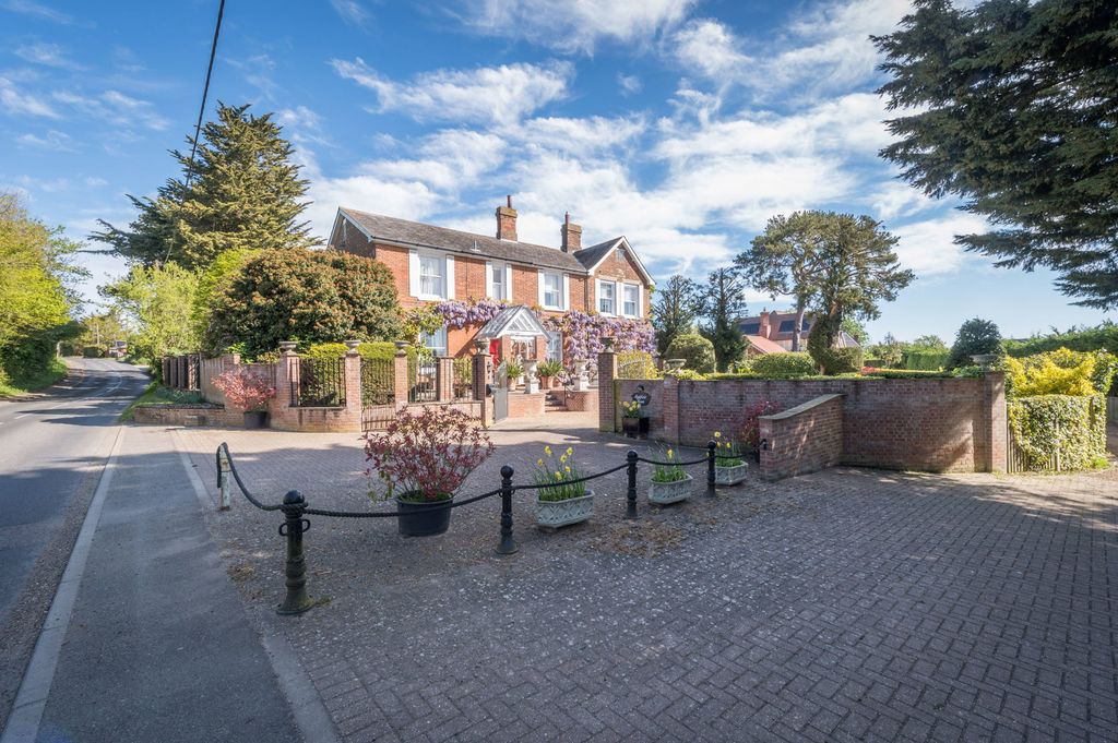 Property photo 1 of 24